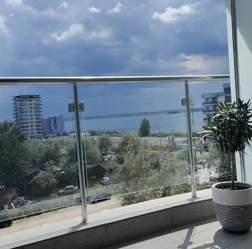 Raya Del Mar 35 Mamaia