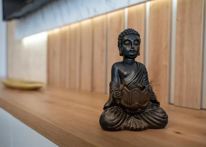 Raya Del Mar 35 Mamaia